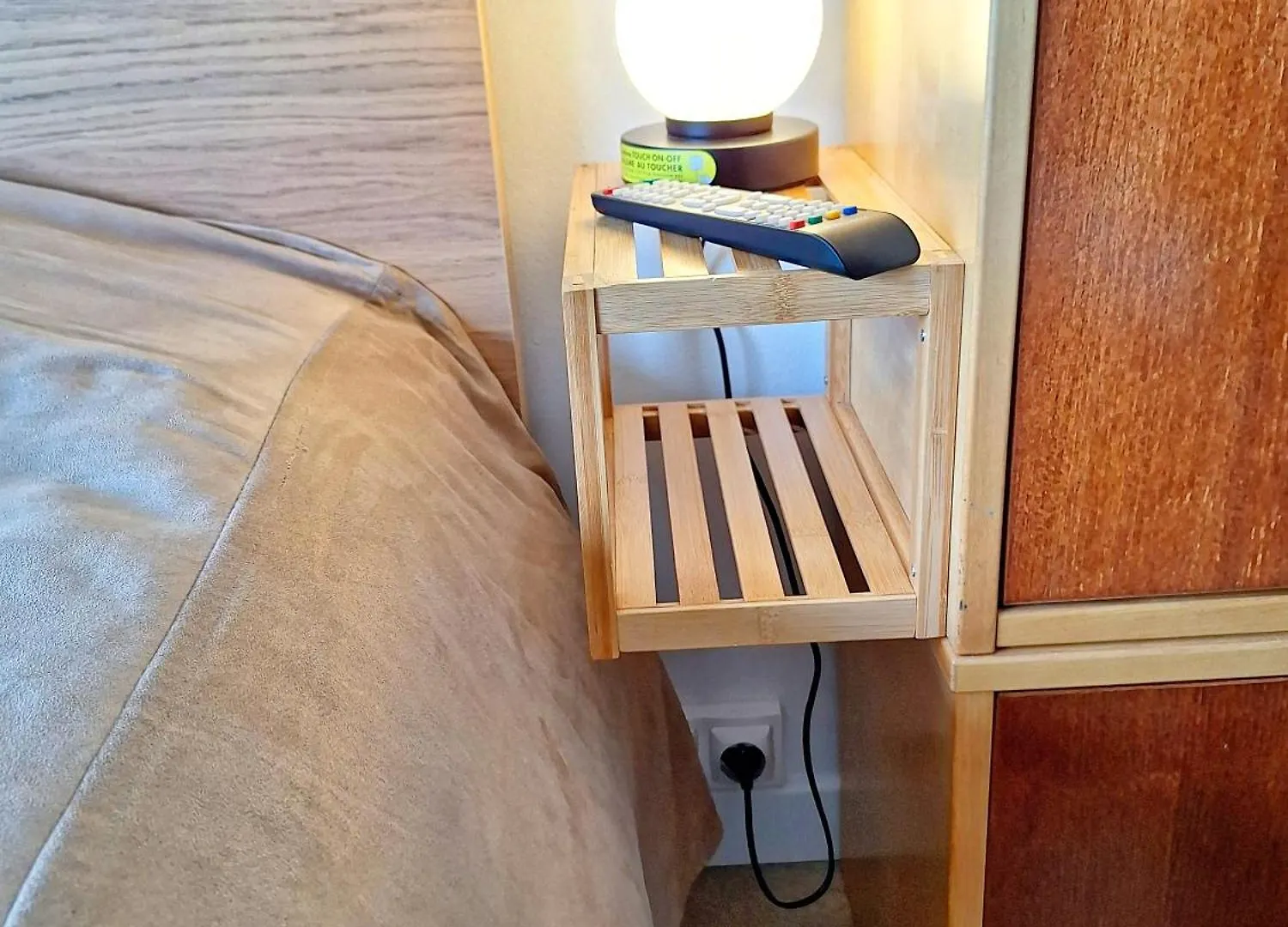 Apartman Chic Parisian Retreat Bright Spacious And Secure Parking